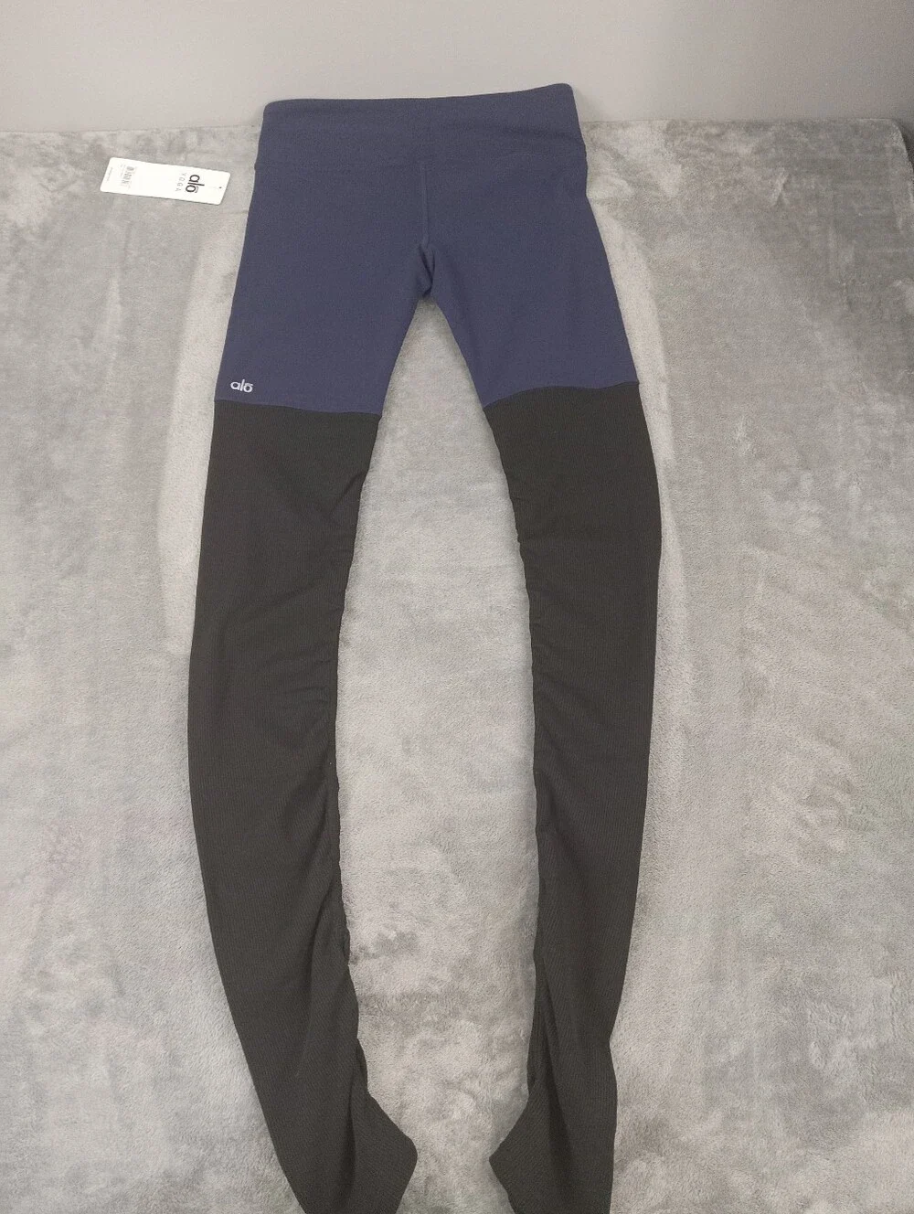 Alo Yoga Goddess Ribbed Legging Scrunched Blue & Black Yoga Pants Women Size:L - Picture 1 of 9